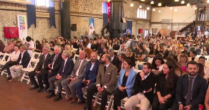 İzmir Büyükşehir Belediyesi’nin kentteki genç istihdamını artırmak için düzenlediği Kariyer