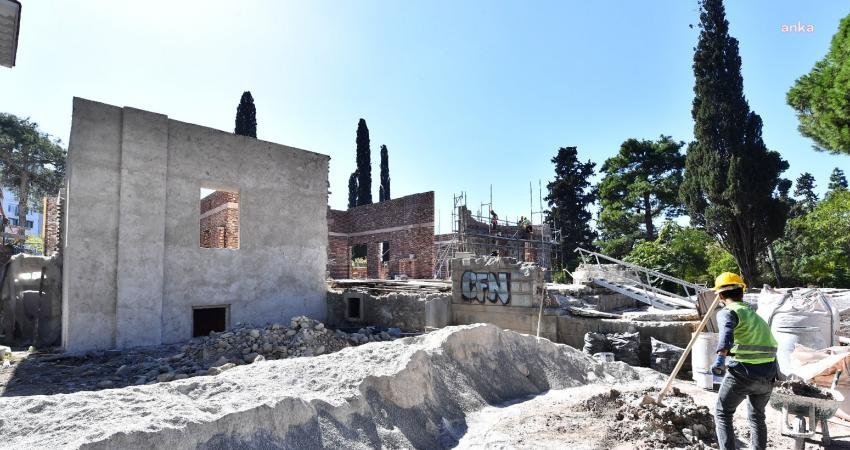 İzmir Büyükşehir Belediyesi, Osmanlı döneminde İzmir'de ticaretle uğraşan Paterson Ailesi