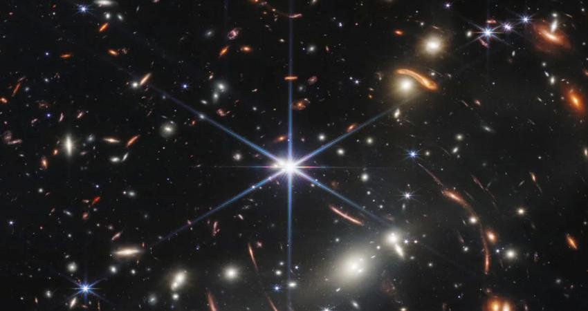 JWST'den gelen görüntülerindeki yıldızlarda neden 8 sivri uç (ya da