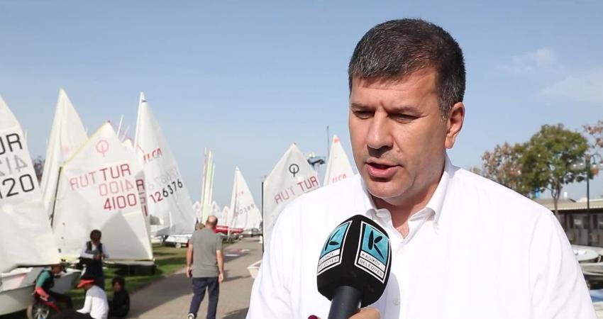 Türkiye’de ilk resmi yelken yarışlarının düzenlendiği Kadıköy’de, Cumhuriyet Kupası Yelken