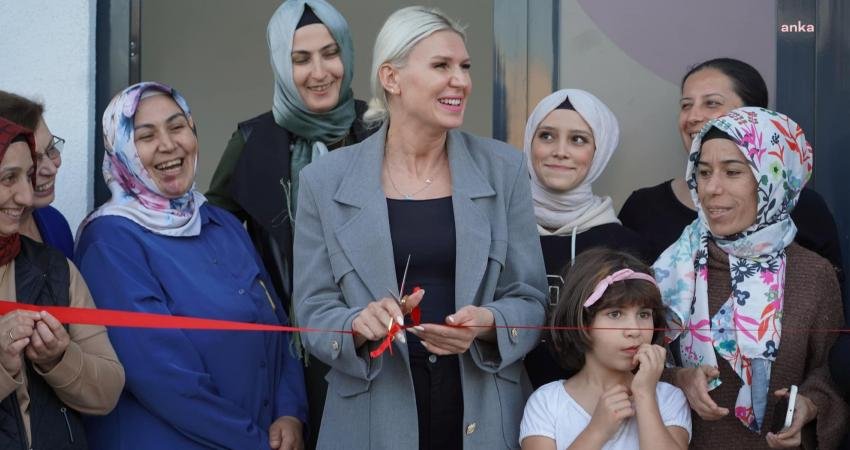 Bilecik Belediyesi, Bahçelievler Mahallesi'nde dikiş kursu merkezi açtı. Başkan Vekili