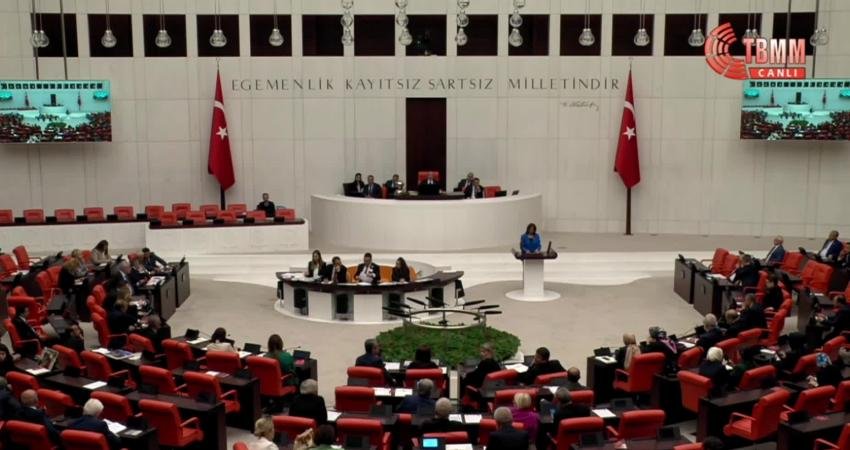 CHP’nin kadıların sorunlarının görüşülmesi için verdiği önergenin öne alınması önerisi