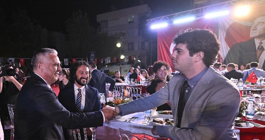 Antalya’da Muratpaşa Belediyesi’nin bu yıl 8’incisini düzenlediği Uluslararası Kaleiçi Old