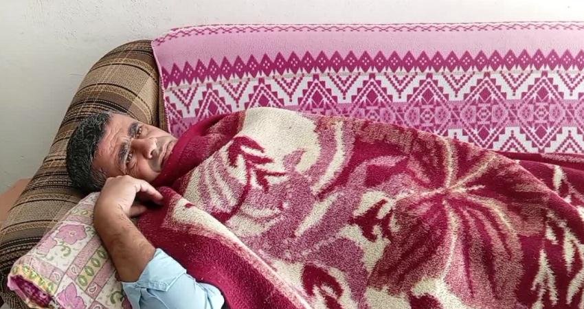 Osmaniye'nin Kadirli ilçesinde müzisyenlik yapan Şükrü Soysal, fiyatların yüksek olması