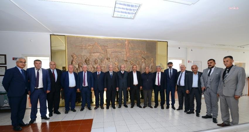 Kırşehir merkez mahalle muhtarları, 19 Ekim Muhtarlar Günü dolayısıyla Belediye