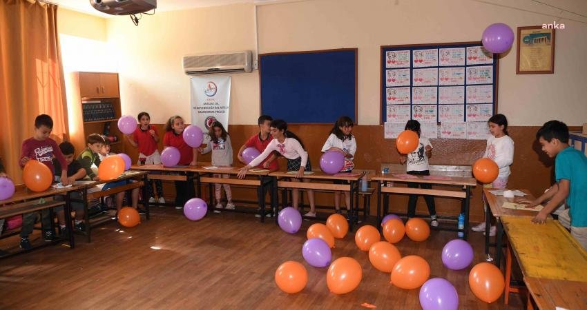 11 Ekim Dünya Kız Çocukları Günü kapsamında Konyaaltı Belediyesi tarafından