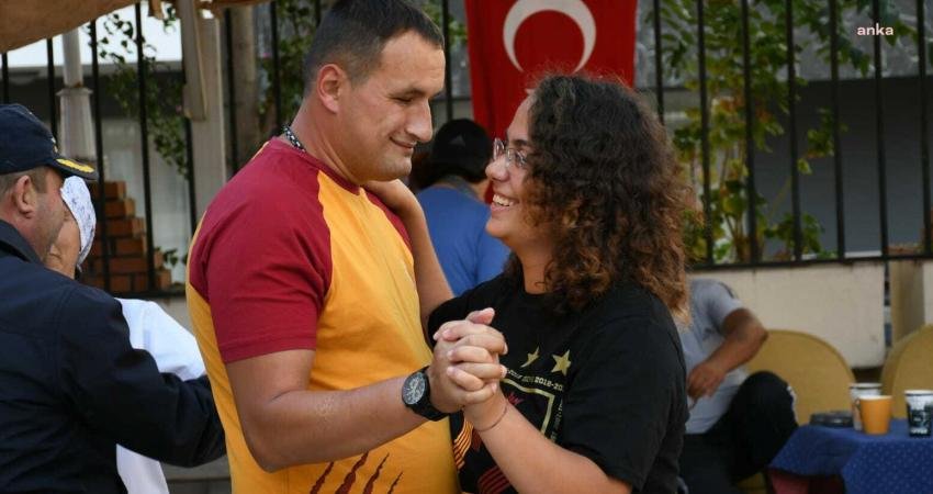 Kuşadası Belediye Bandosu, 29 Ekim Cumhuriyet Bayramı kutlamaları kapsamında kent