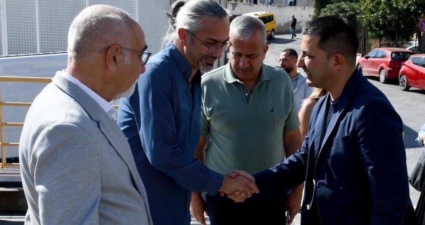 Kuşadası Kent Konseyi Genişletilmiş Mahalle Meclisleri toplantısı yapıldı. Toplantıda, Türkiye’nin