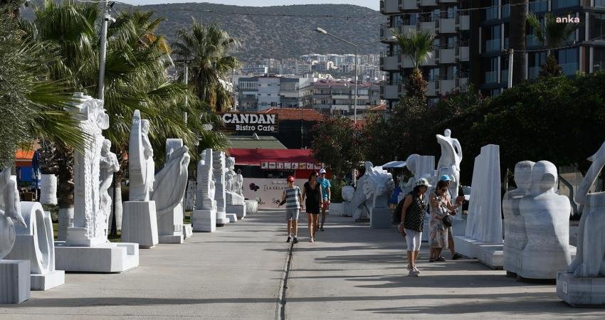 Kuşadası Belediyesi, Kuşadası Altın Güvercin Kültür Sanat ve Tanıtım Vakfı