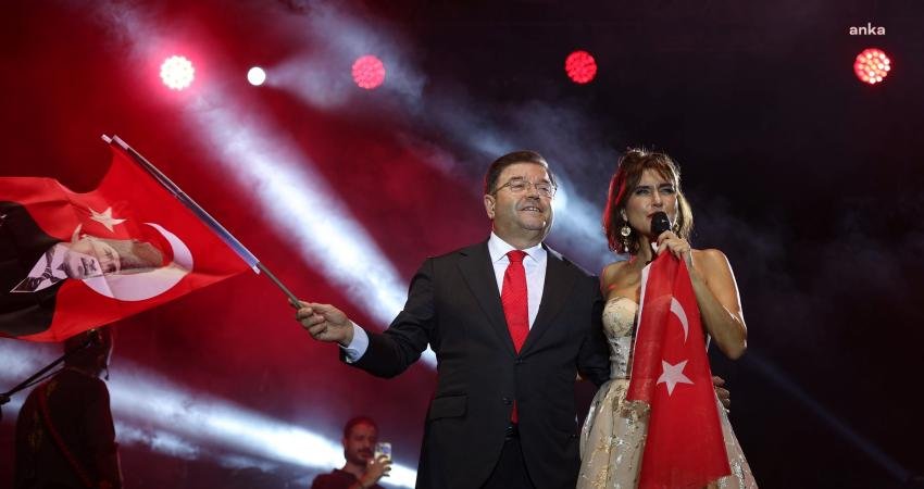 Maltepe Belediyesi’nin düzenlemiş olduğu etkinliklerle Cumhuriyet 7’den 77’ye ilçede büyük