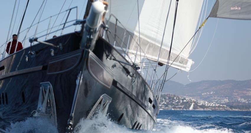 Cumhuriyetin 100'üncü yılını 35'inci yılıyla birlikte kutlayan Maximiles Black The Bodrum