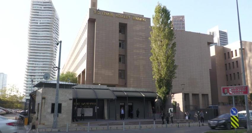 ‘Yolsuzluk’ ve ‘rüşvet alma’ suçlamasıyla yargılanan Menderes Belediye Başkanı Mustafa