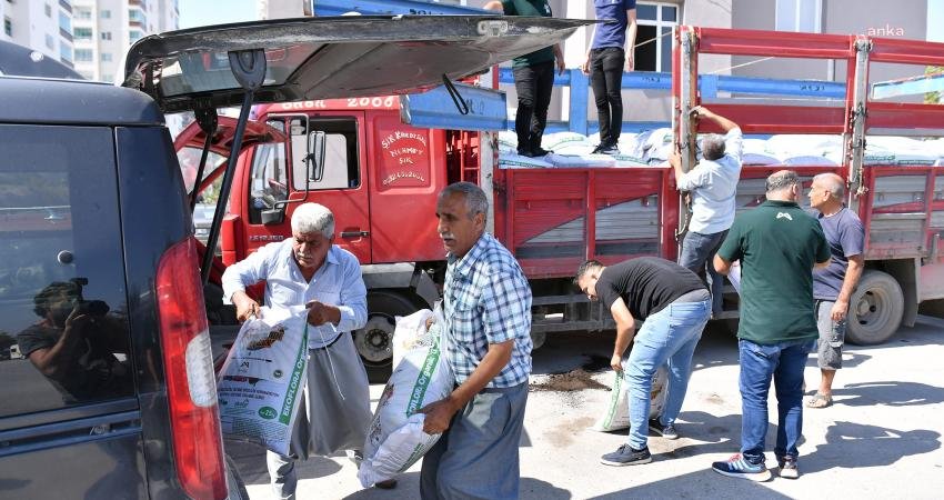 Mersin Büyükşehir Belediyesi, kent genelinde tarımsal kalkınmaya yönelik çalışmalarına devam