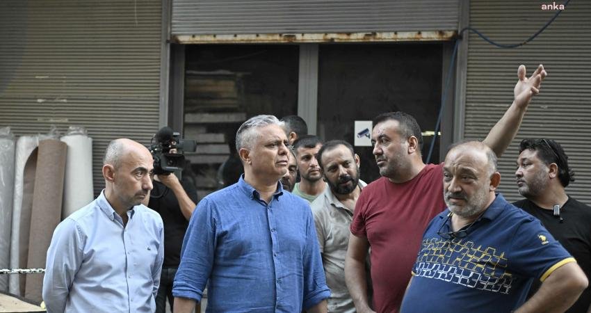 Muratpaşa Belediye Başkanı Ümit Uysal, eski sanayi sitesinde çarşamba gecesi