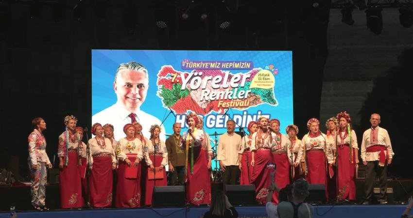 Muratpaşa Belediyesi’nin düzenlediği 7. Yöreler Renkler Festivali ‘Komşu Ülkeler Gecesi’yle