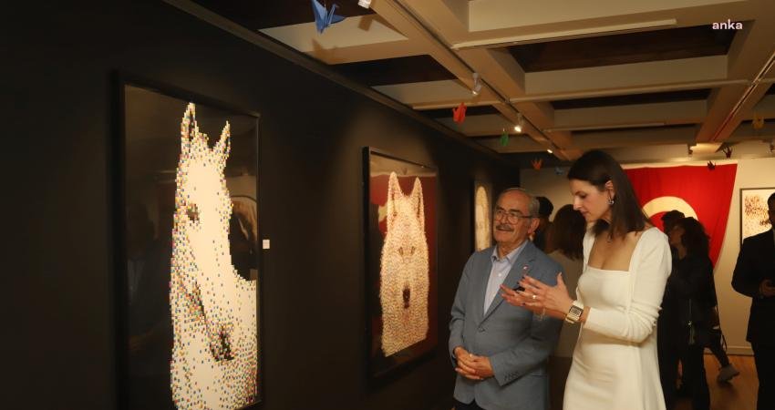 İç mimar ve origami sanatçısı Gökçen Atamgüç’ün birbirinden özel eserlerinden