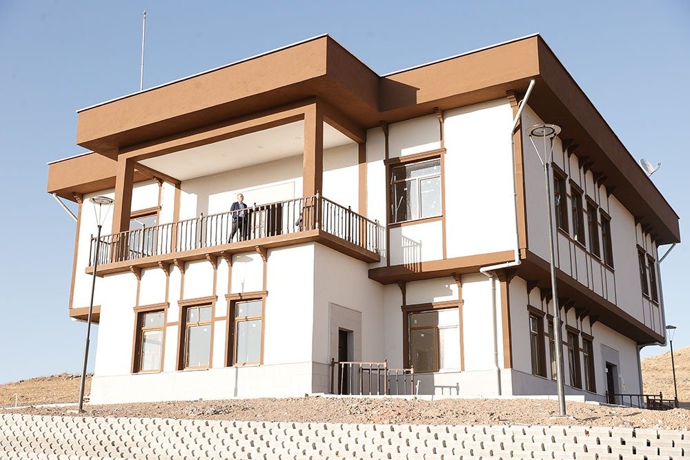 Sincan Belediye Başkanı Murat Ercan, köylerdeki köy konağı geleneğini yaşatmak