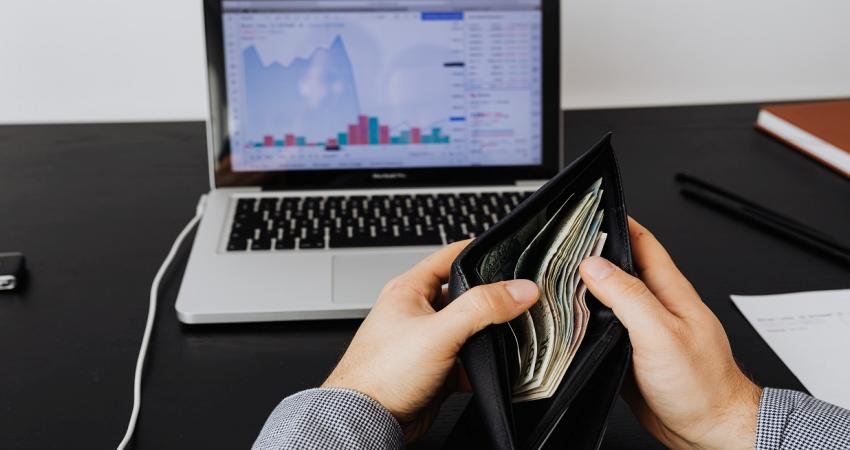 Online yabancı dil öğrenme platformu Preply yabancı dil bilenlerin yapabileceği