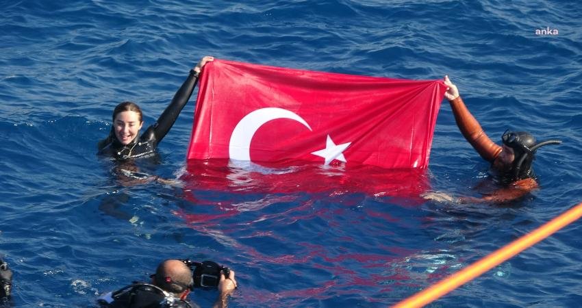 Dünya rekortmeni milli sporcu Şahika Ercümen, Cumhuriyetin 100. yılı etkinlikleri