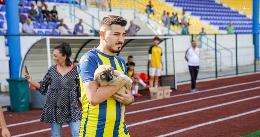 TFF Süper Amatör lig takımlarından Sakin Şehir Seferihisar Sporlu futbolcular, sezonun
