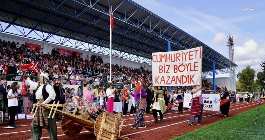 Cumhuriyetin 100'üncü yılı, İzmir Seferihisar’da coşkuyla kutlandı. Seferihisar Belediye Başkanı