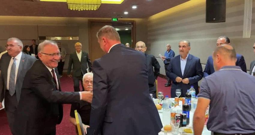 Seyhan Belediye Başkanı Akif Kemal Akay, 19 Ekim Muhtarlar Günü’nde