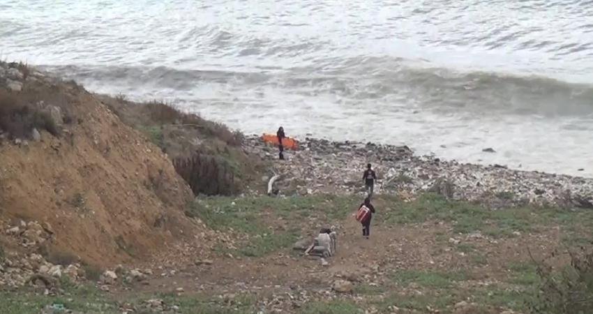 Sinop’ta amatör balıkçılık yapan 31 yaşındaki Barış Aksoy, dengesini kaybederek