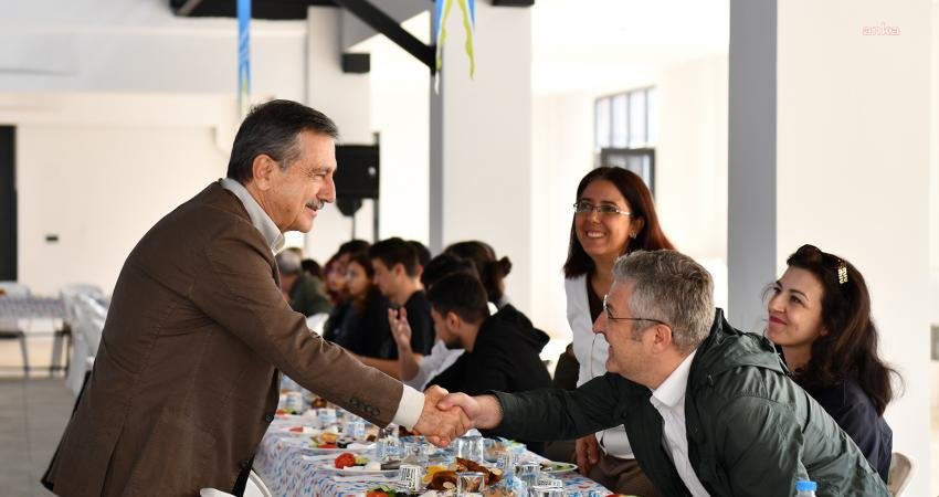 Tepebaşı Belediye Başkanı Ahmet Ataç, ESOGÜ Uçak Mühendisliği Bölümü öğrencileri