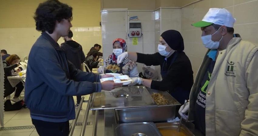 Tepebaşı Belediyesi’nin, Başkan Ahmet Ataç’ın talimatı ile üniversite öğrencileri için