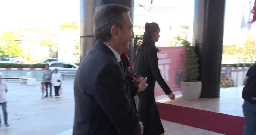 Tepebaşı Belediyesi İki Elin Sesi Var Çocuk Senfoni Orkestrası, kardeş