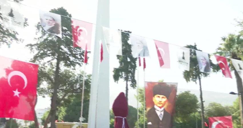 Türkiye Cumhuriyeti'nin 100'üncü yaşı kutlamaları kapsamında yeniden düzenlenen Tire Cumhuriyet