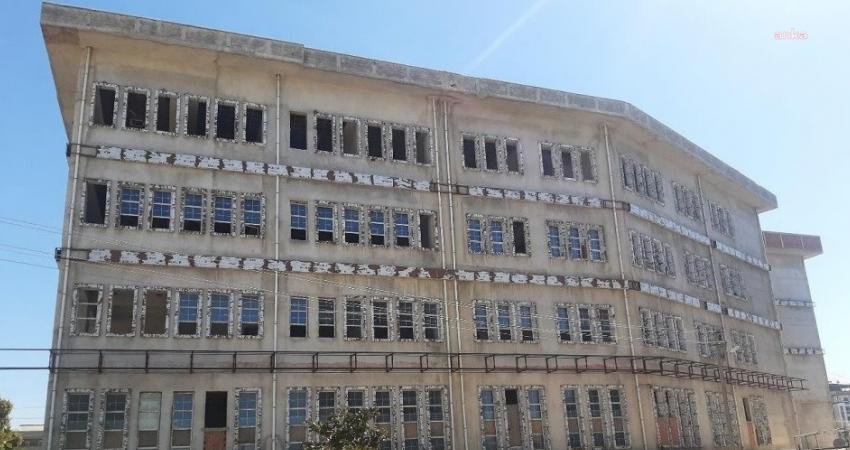 İzmir Büyükşehir Belediyesi, üniversite öğrenimi için şehre gelen kız öğrenciler