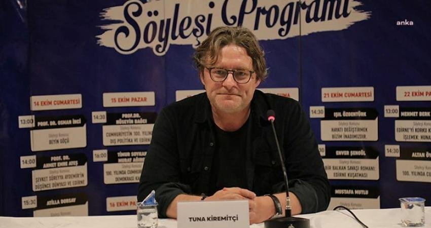 Yazar, müzisyen ve şair Tuna Kiremitçi, hem imza günü hem