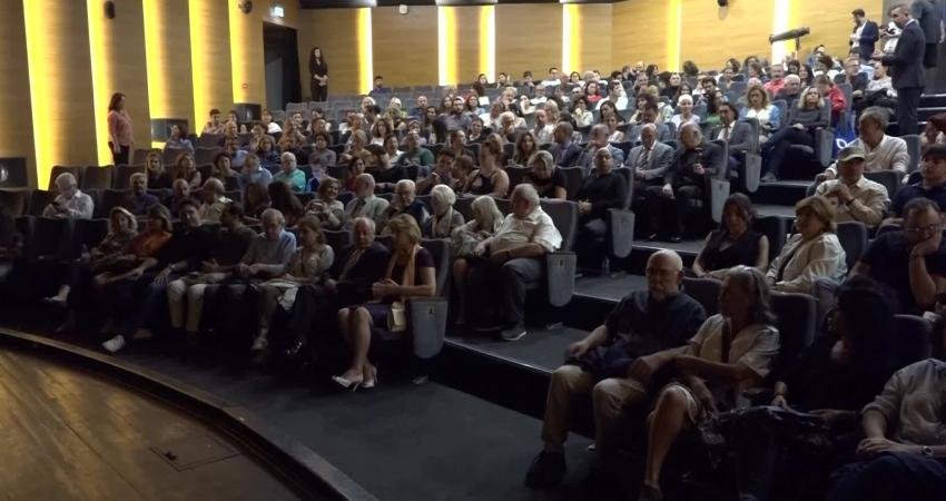 İzmir Büyükşehir Belediyesi Şehir Tiyatroları, 2023-2024 tiyatro sezonunu “Deli Dumrul”