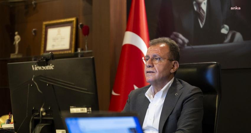 Mersin Büyükşehir Belediye Başkanı Vahap Seçer,  konuk olduğu televizyon