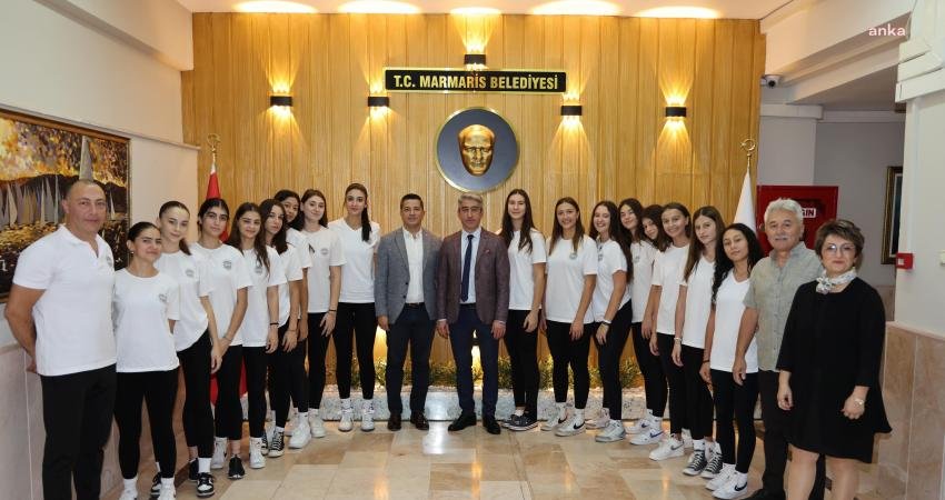 Marmaris Belediyesi Gençlik Spor Kulübü U18 Voleybol Takımı Marmaris Belediye
