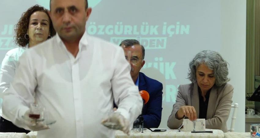 Yeşil Sol Parti Eş Sözcüsü İbrahim Akın, yeni anayasa tartışmalarına