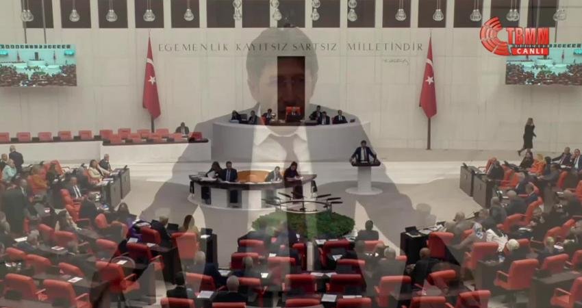 Yeşil Sol Parti'nin emekli maaşlarının yeniden düzenlenmesine ilişkin grup önerisi