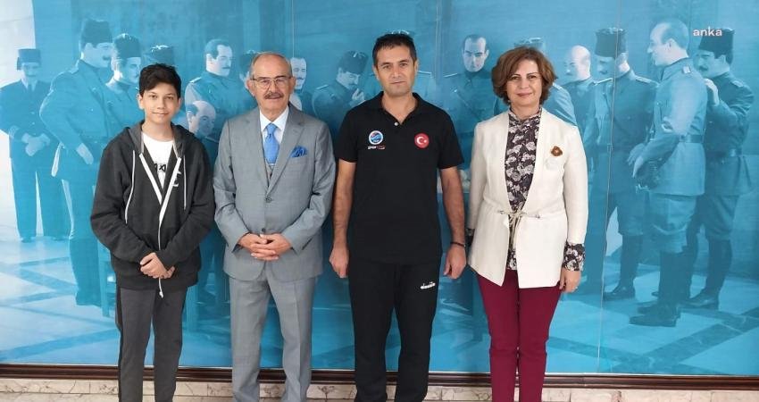 Eskişehir Büyükşehir Belediye Başkanı Yılmaz Büyükerşen, Küba’da düzenlenecek Dünya Şampiyonası'nda