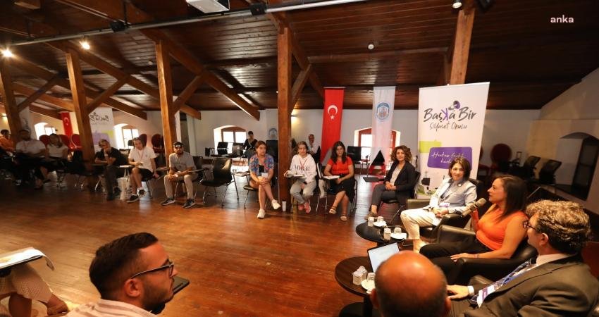 Efes Selçuk Belediyesi ev sahipliğinde, “Herkes Farklı Herkes Eşit” sloganı