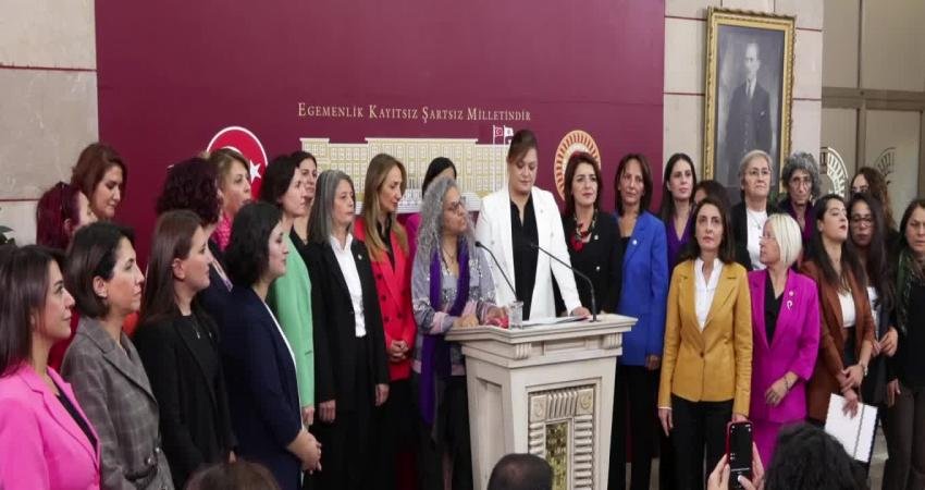 Ülkenin dört bir yanından kadınlar, Eşitlik için Kadın (EŞİK) Platformu’nun