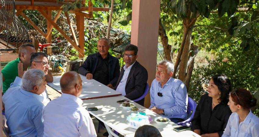 Adana Büyükşehir Belediye Başkanı Zeydan Karalar, Kozan’ın köylerini ziyaret ederek,