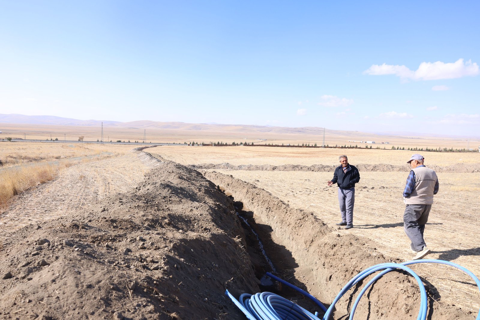 Gölbaşı Belediyesi, Emiler Mahallesi’nde yaptığı çalışmalarla vatandaşları hem içme hem