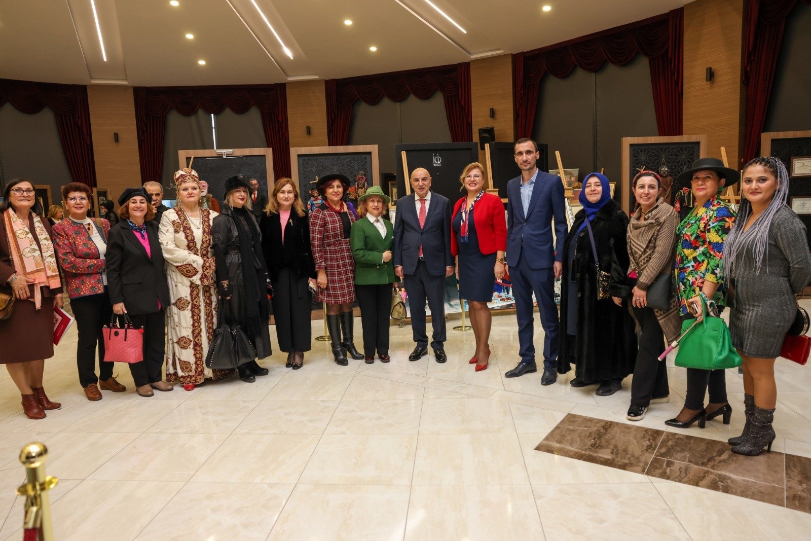 Keçiören Belediyesi Sanat Galerisi’nde “Cumhuriyetin 100. Yılına Özel Bir Asırlık