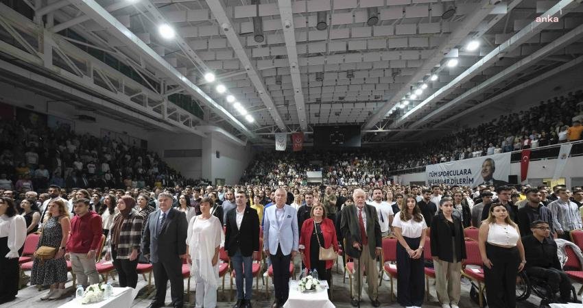 Büyükşehir Belediyesi tarafından düzenlenen Cumhuriyet'in 100. yılı etkinlikleri kapsamında Adanalılarla