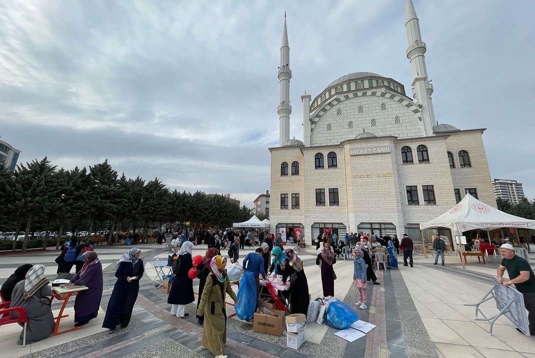 Pursaklar Belediye Başkanı Ertuğrul Çetin, ilçe müftülüğü tarafından Filistin halkına