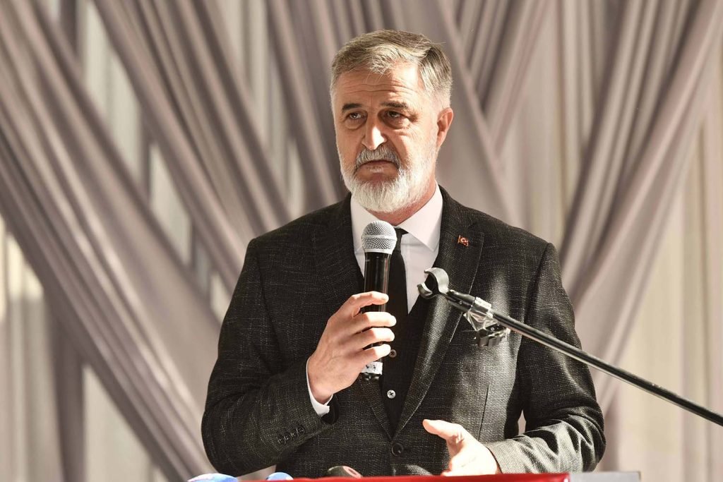 yeni-elektronik-ucret-toplama-sistemi-geliyor-mansur-yavas-ulasim-esnafi-ile-bulustu