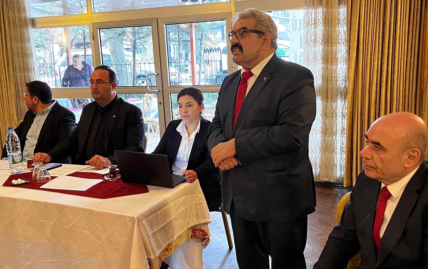 Horasan Erenleri Federasyonu yeni yönetim kurulunu belirledi. Hafta sonu yapılan