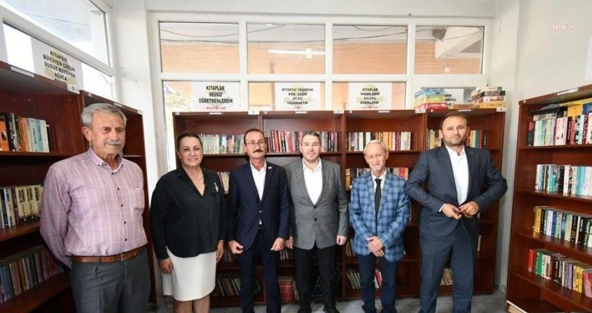 İzmir Büyükşehir Belediyesi, İzmir Kent Konseyi ve İzmir Kitap Gönüllüleri'nin