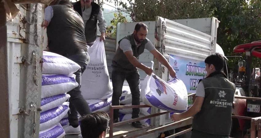 Aydın Büyükşehir Belediyesi, Söke’de yaşanan sel felaketinin ardından yaraları sarmaya